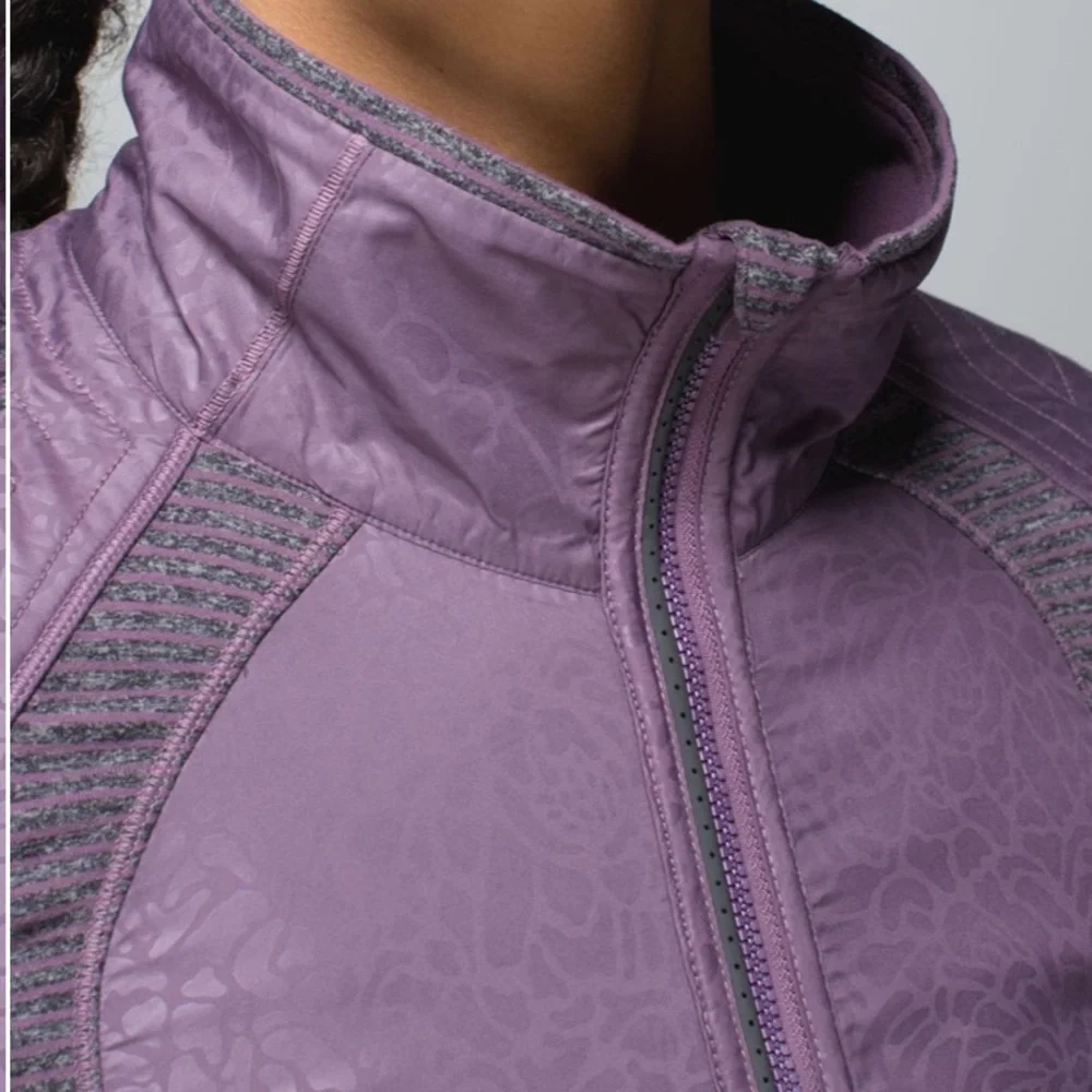 lululemon athletica Rebel Runner jacket Women's Lavender suze8 - Picture 9 of 16